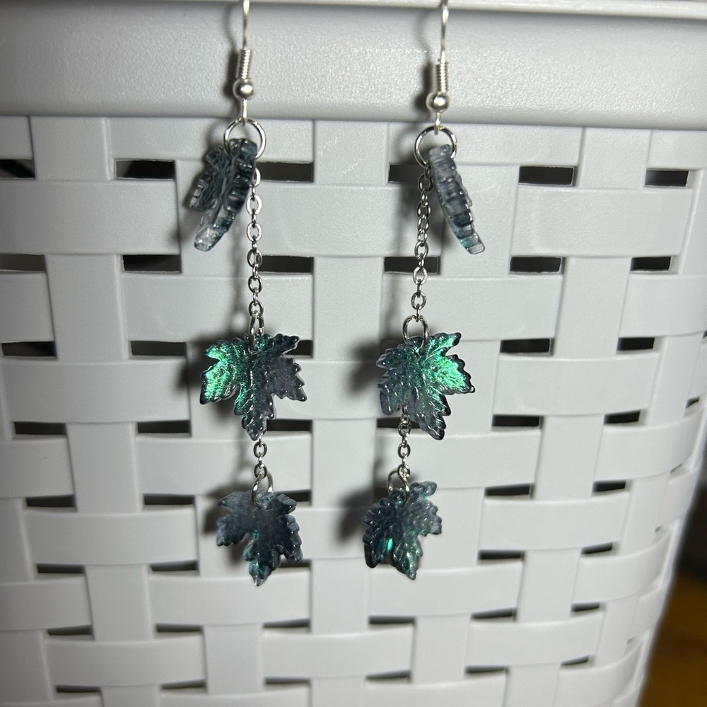 3/$25 Leaf Dangle Earrings - Picture 4 of 5